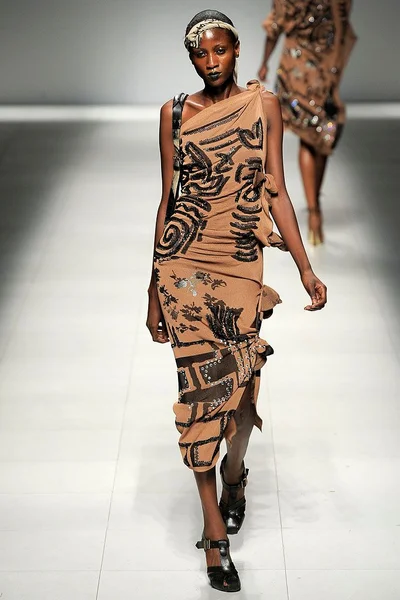 Look 26
